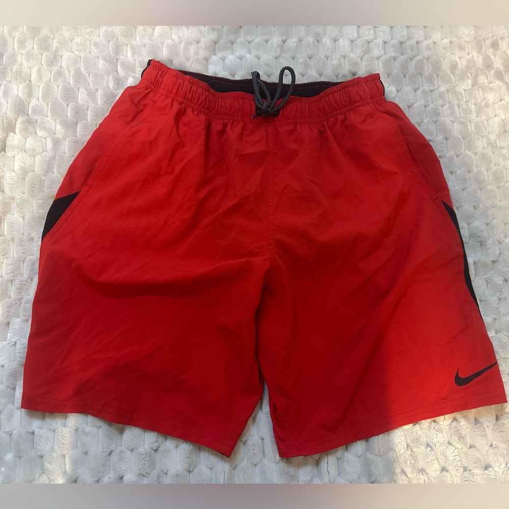 🔥 Nike Swim Trunks / Hybrid Shorts / Athletic Shorts RED/BLACK Men's LARGE